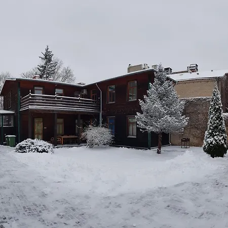Feriehus Wooden House Near Center